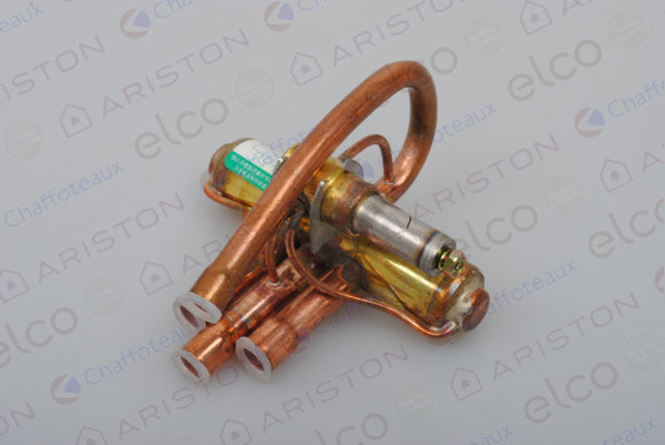 Vanne 4 voies stf-01 Ariston 65101545